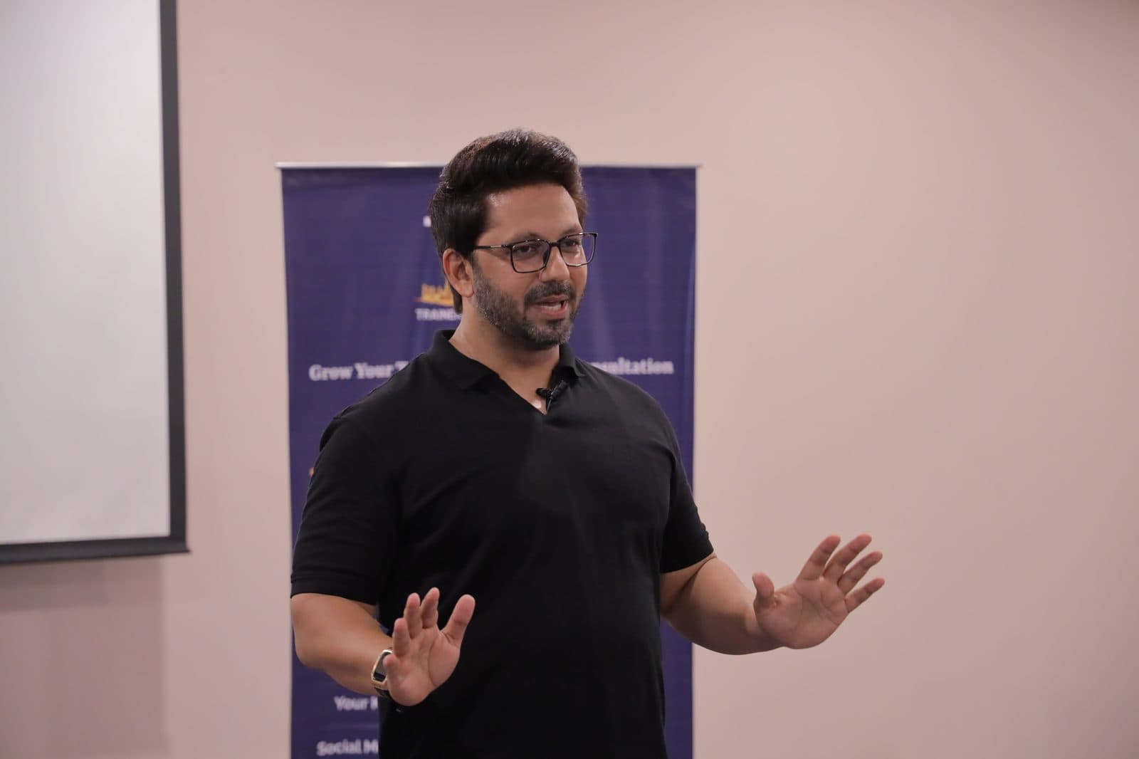 Ankush S Bhaskar delivering the keynote at Trainers Growth Conclave, Dubai
